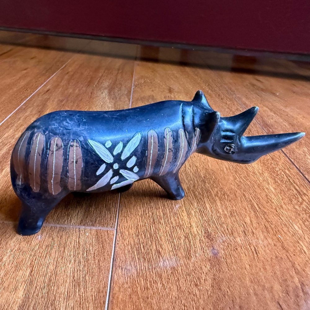 Handmade Carved Soapstone Rhino Rhinoceros Black W/Designs Kenya Medium 6.5”.